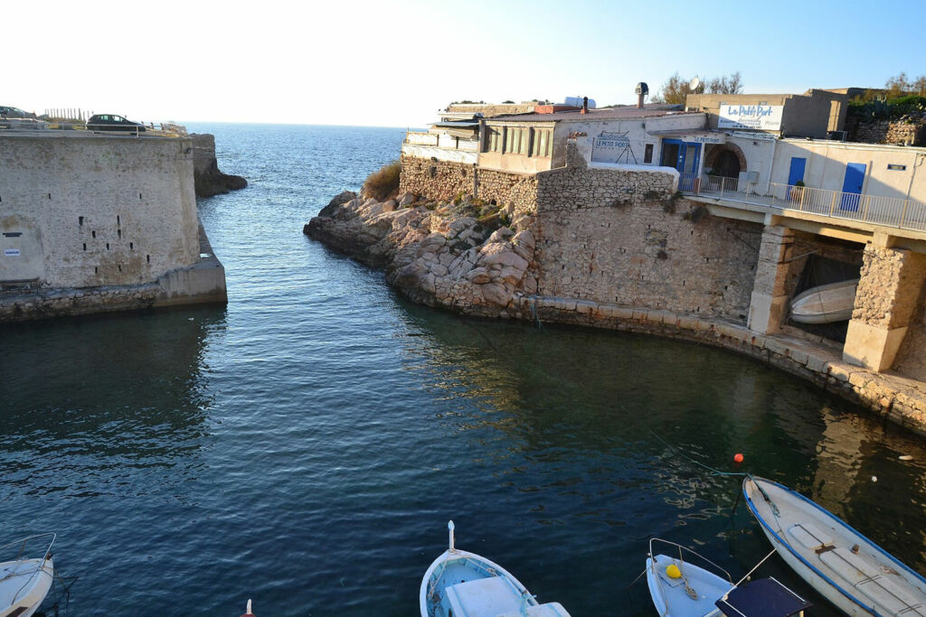 Petit port de l'Escalette à Marseille