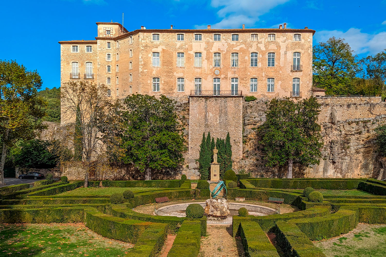 weekend-romantique-visite-entrecasteaux