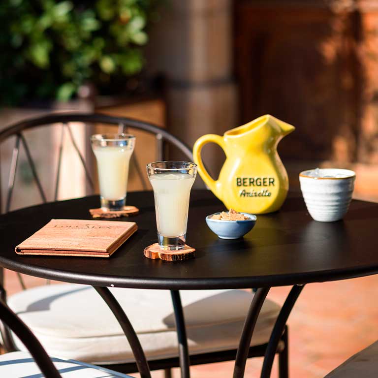 Dégustation de pastis / Pastis tasting