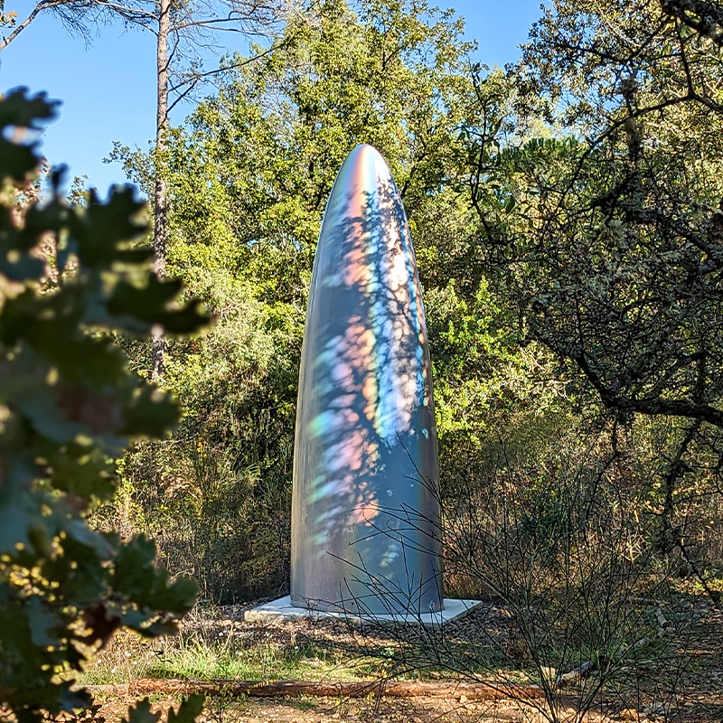 Œuvre sculpturale à la Commanderie de Peyrassol