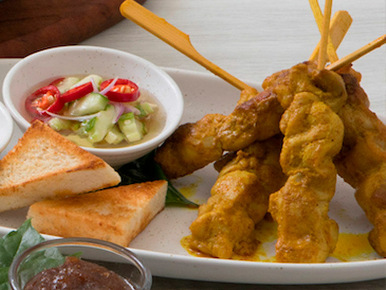 Watcharavee-Rujeechotiphat-Lou-Calen-Street-Food